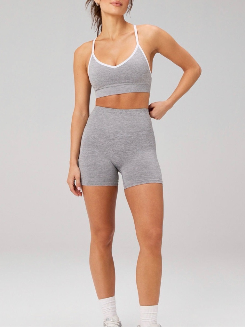 NEW Fabletics Seamless Scrunch Short 4" Heather Gray